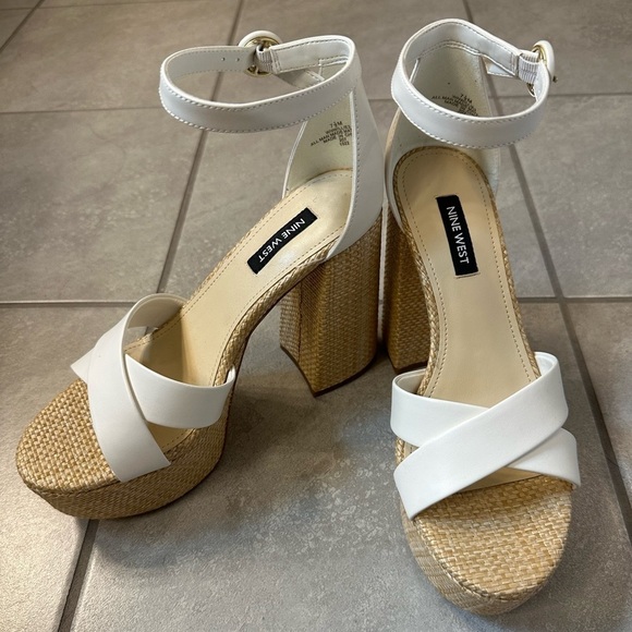 NWOT Nine West Willie Platform Sandal Sz 7.5​ - Picture 1 of 4